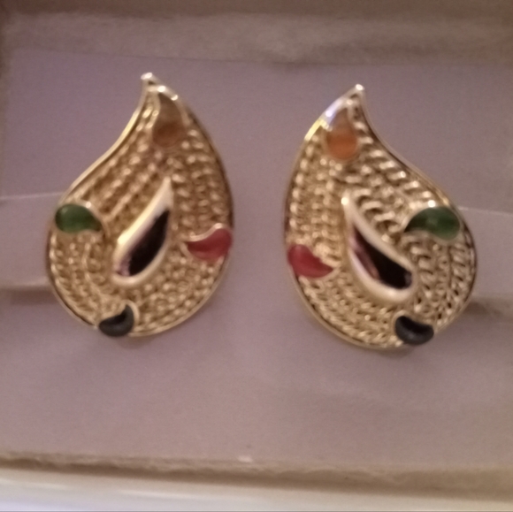Vintage 1986 clip on earrings named paisley colors dated with sleeve and box - Picture 7 of 8